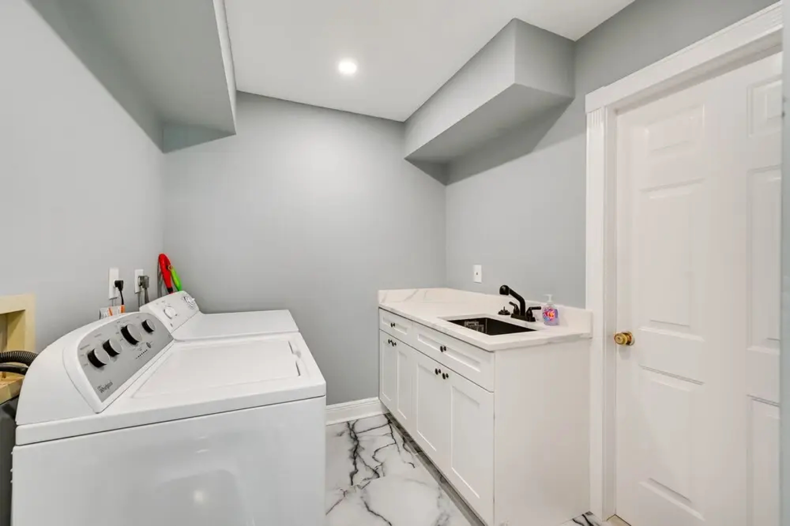 Luxurious Cape Coral Oasis Half Mi to Boat Ramp!