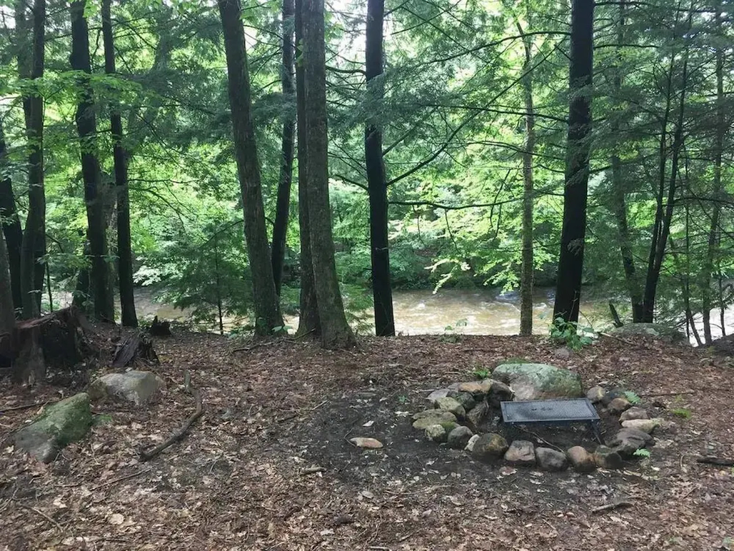 Tentrr â Hidden Hoosic Riverside Camp