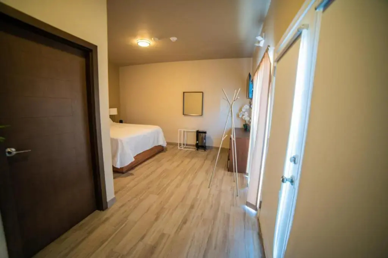 California Comfort and Suites