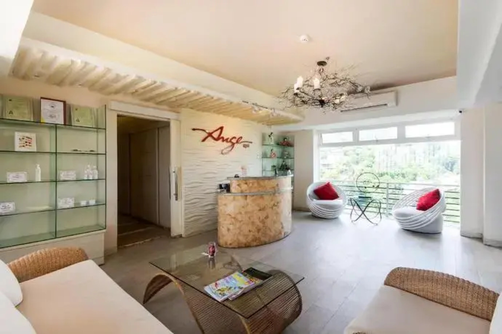 Imperial Court Hotel