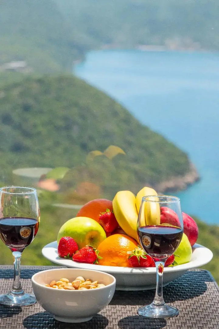 Golden Rose Suit Pension