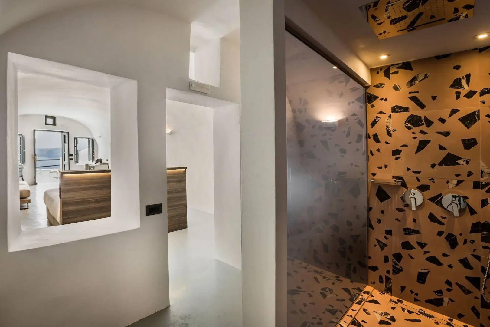 Sun Rocks Boutique Hotel