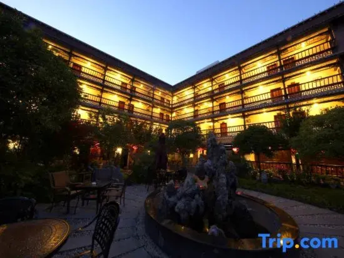 Tiandi Jixiang Garden Hotel
