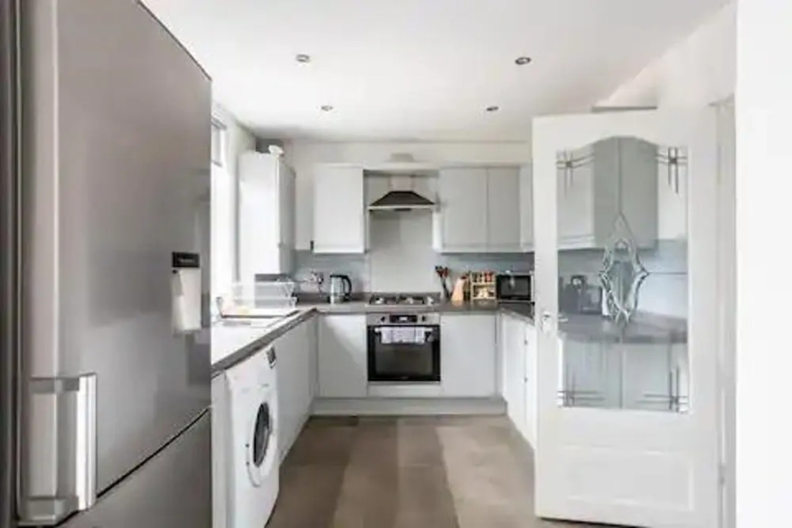 Captivating 2-bed House in Hamilton With Jacuzzi