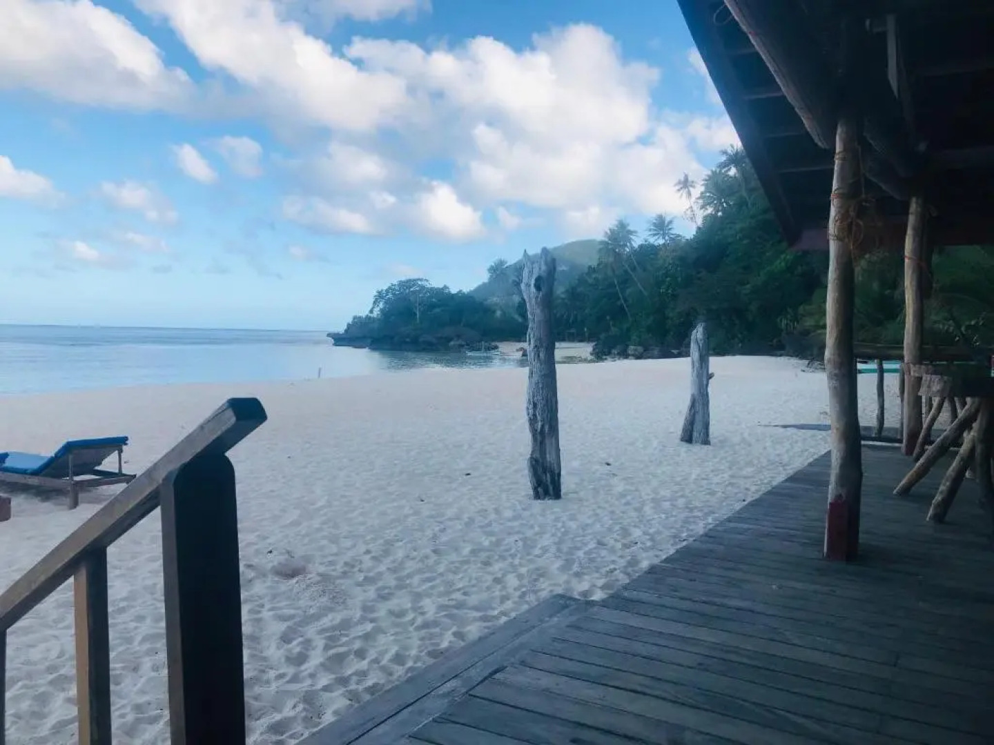 White Beach Front and Cottages Hinugtan Resort in Buruanga