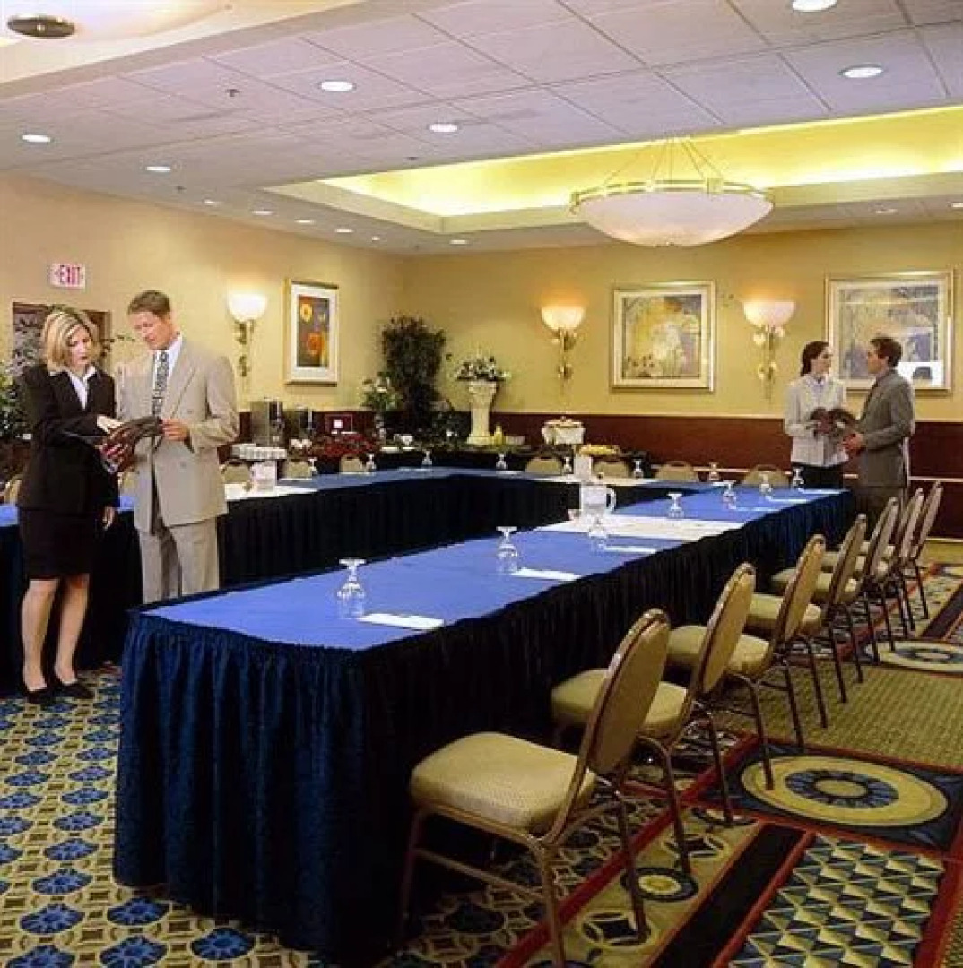 Holiday Inn Pittsburgh-Intl Airport