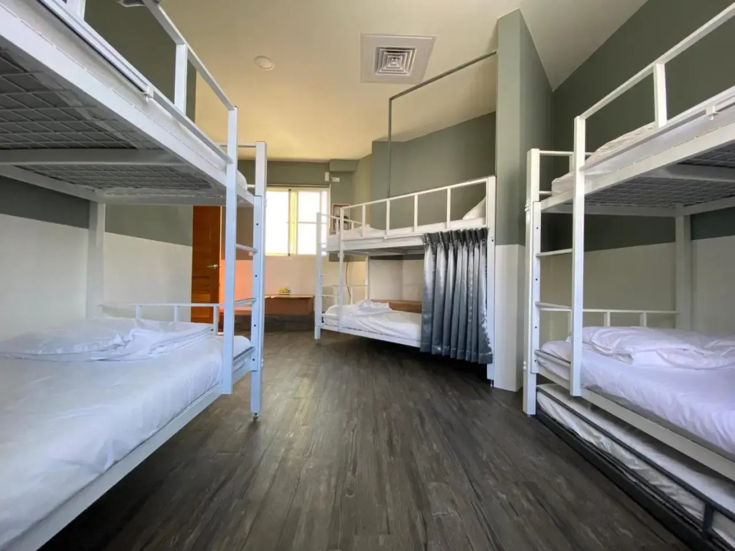 Line Weaving House B&B