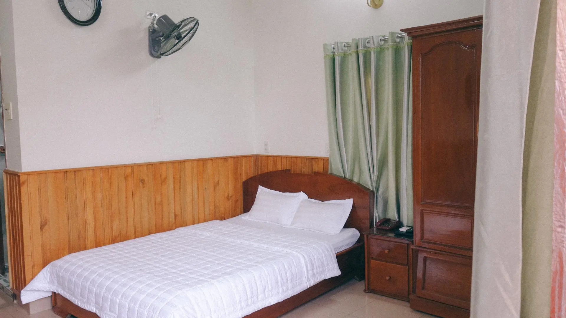 Hai Huong Hotel
