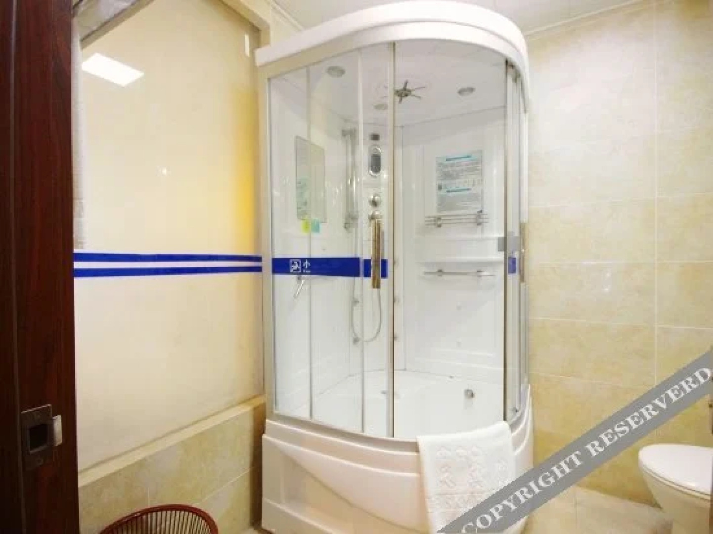 Chengzhong Blue Sky Hotel