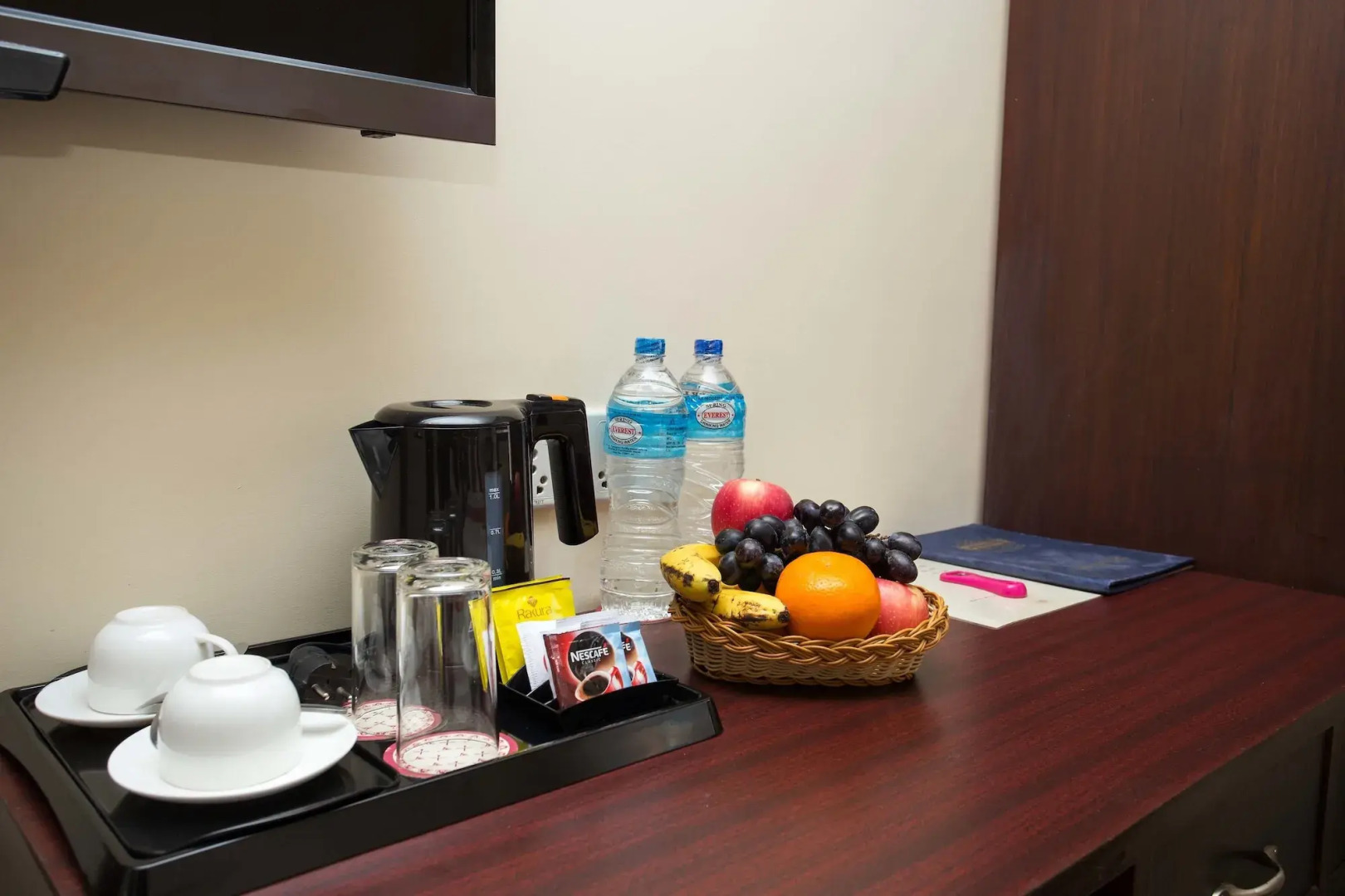 Hotel Jay Suites