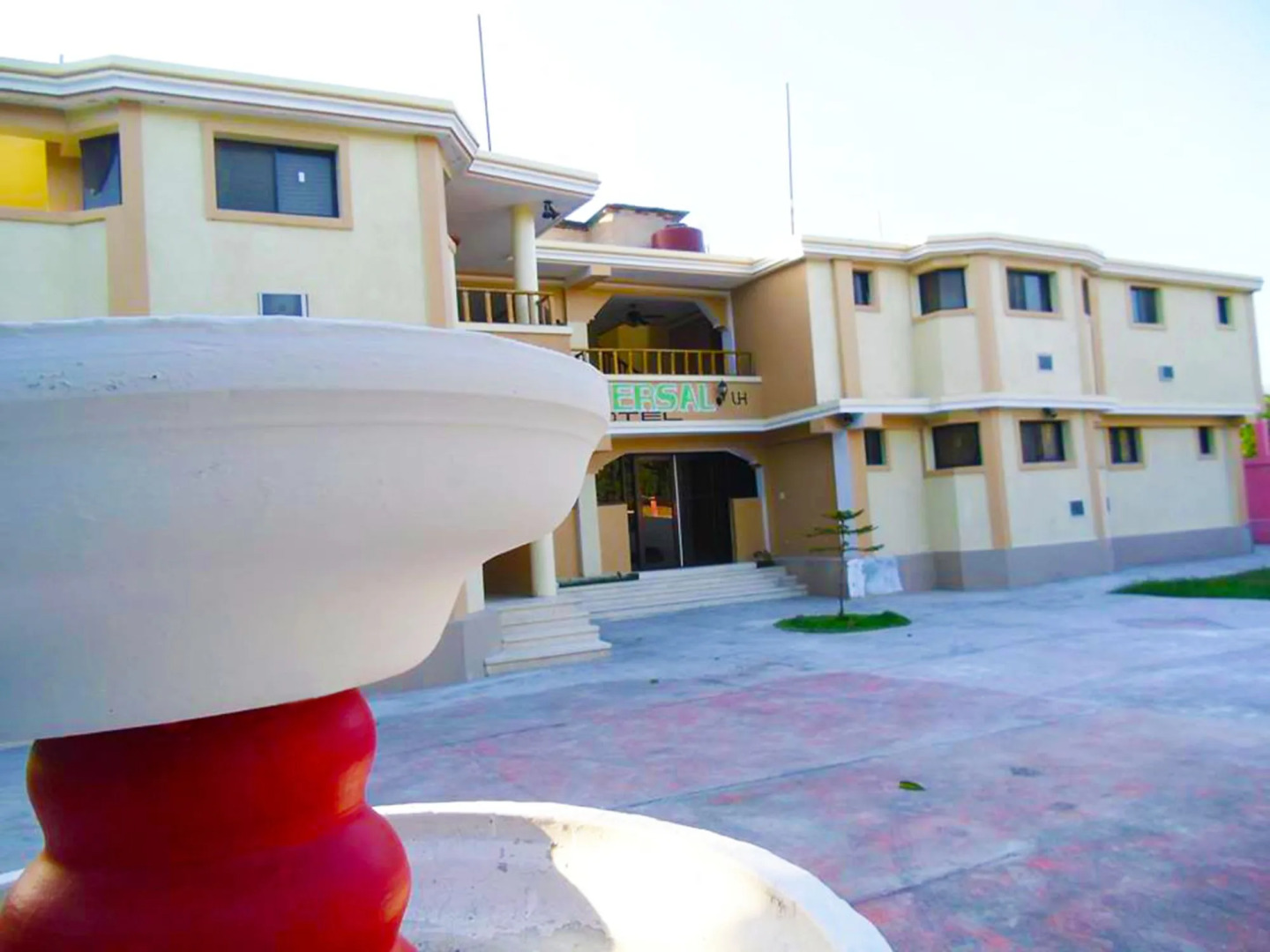 Universal Hotel Haiti