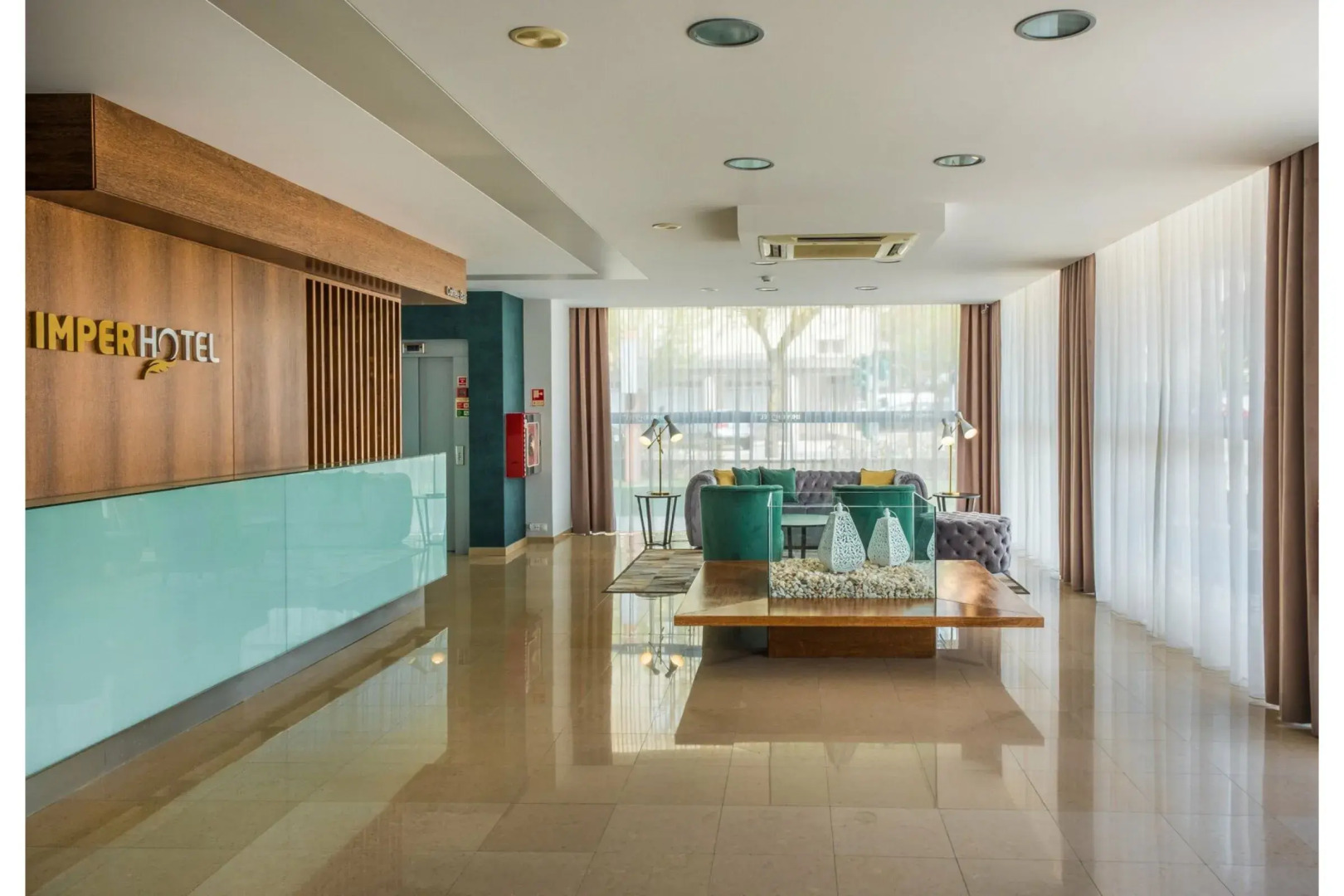 Imperhotel by Umbral