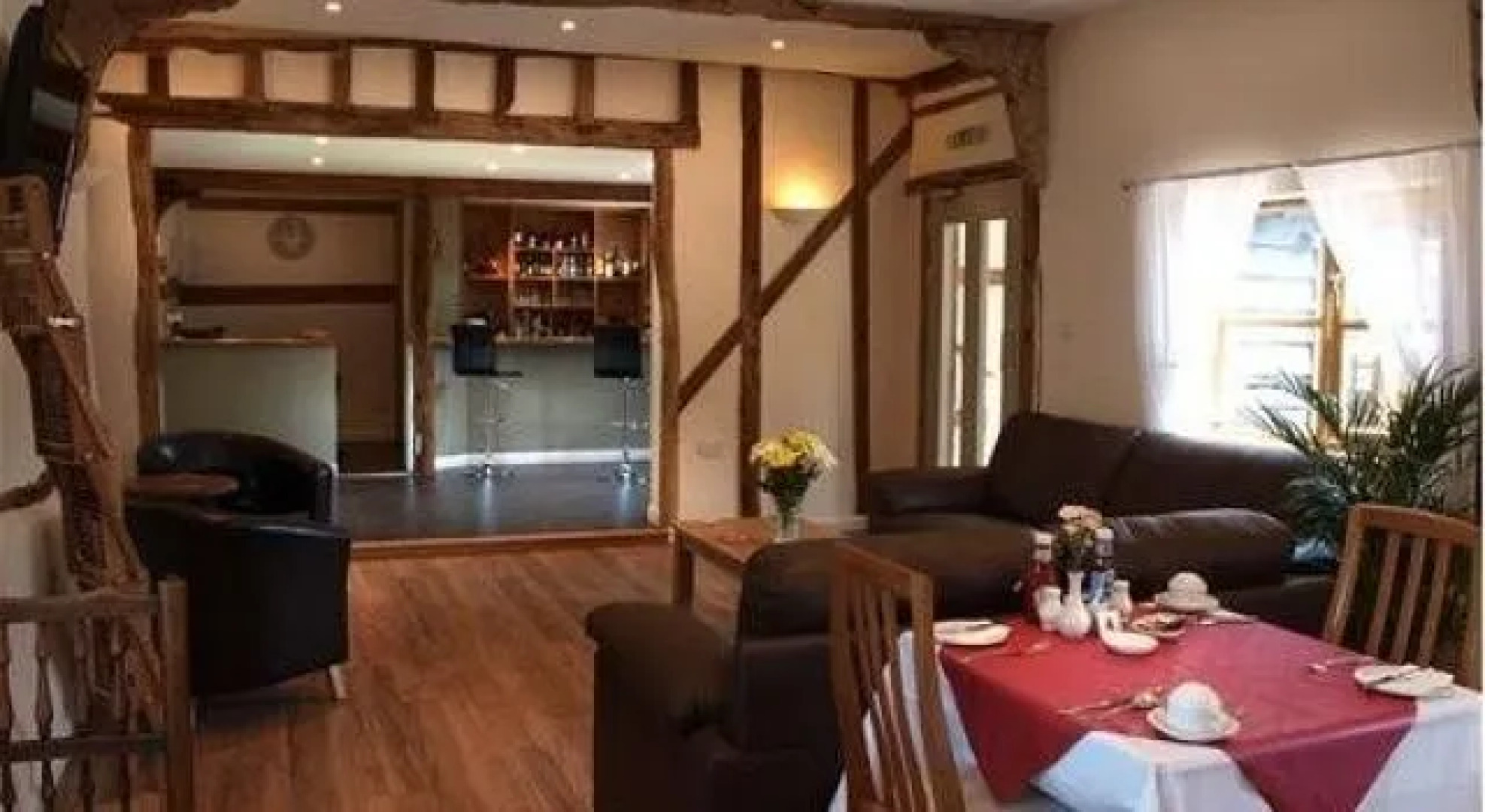 Homelye Farm Courtyards