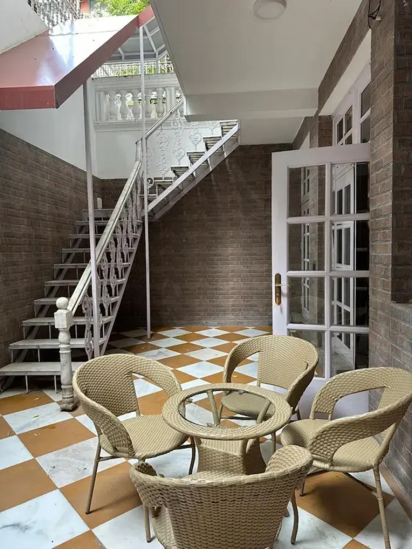 VILLA 33 Bed & Breakfast