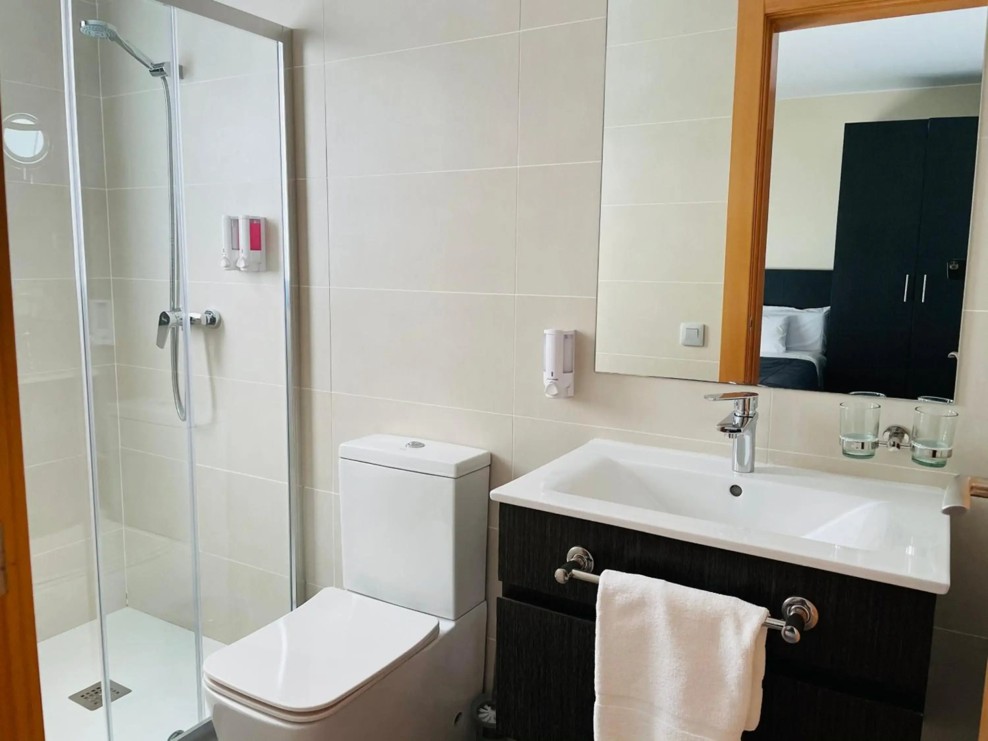Hotel 6 Bis