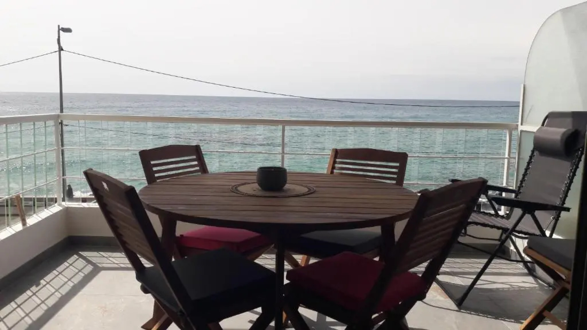 Splendide studio front de mer