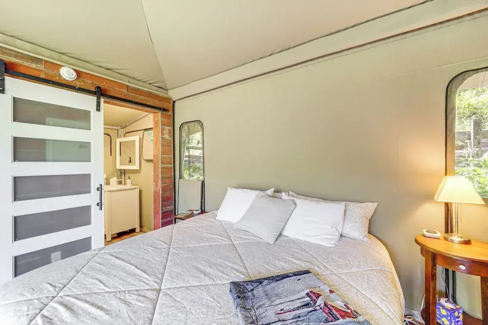 Mtn-view Deck: Scenic Glamping Getaway Near Boone!