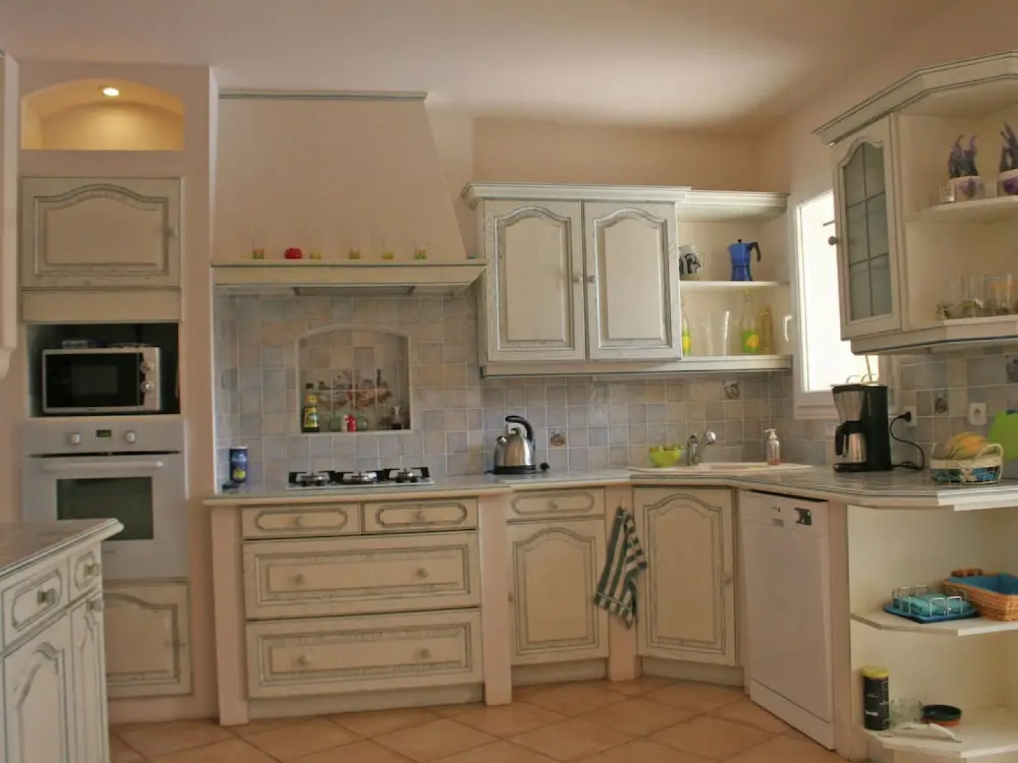 Detached Spacious Villa With Private Heated Pool, 15 km From the Gorges du Verdon