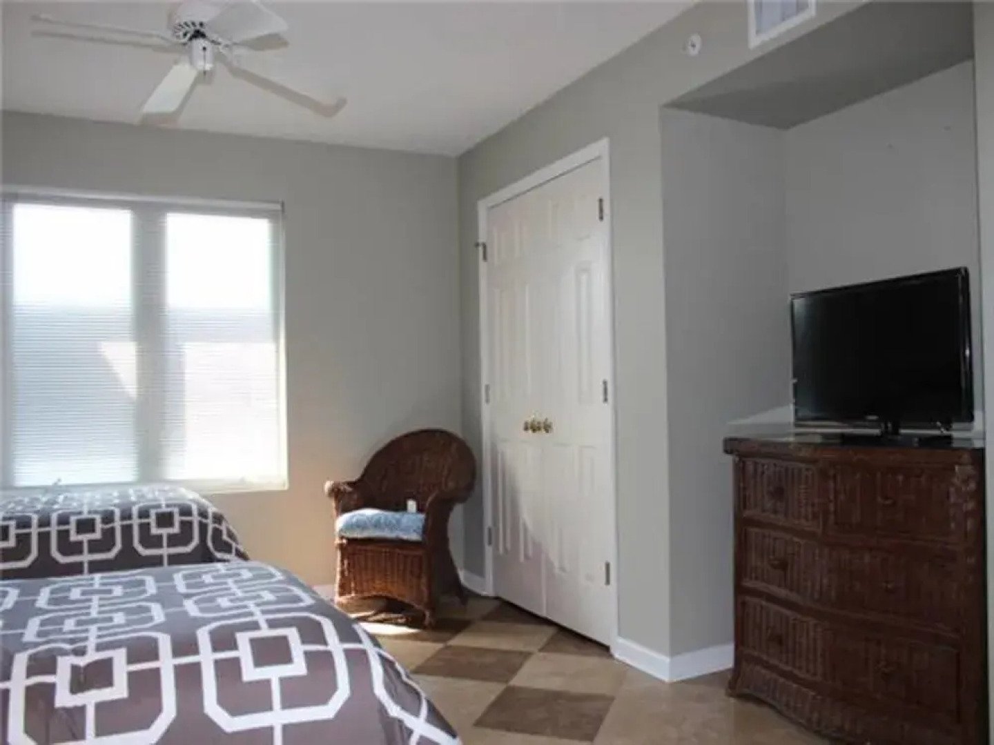 Cambridge 501 by RedAwning