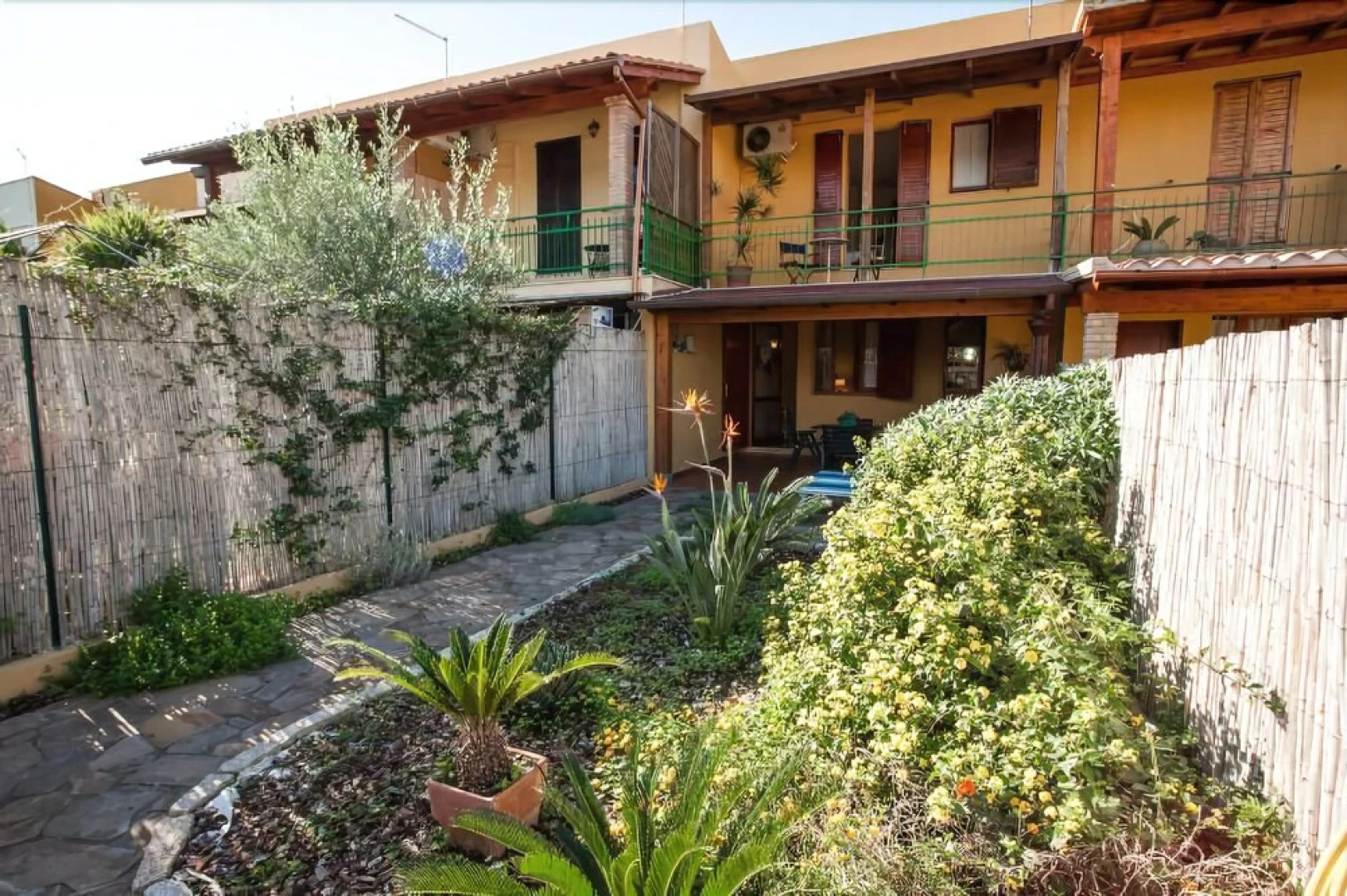 Strelitzia Holiday House