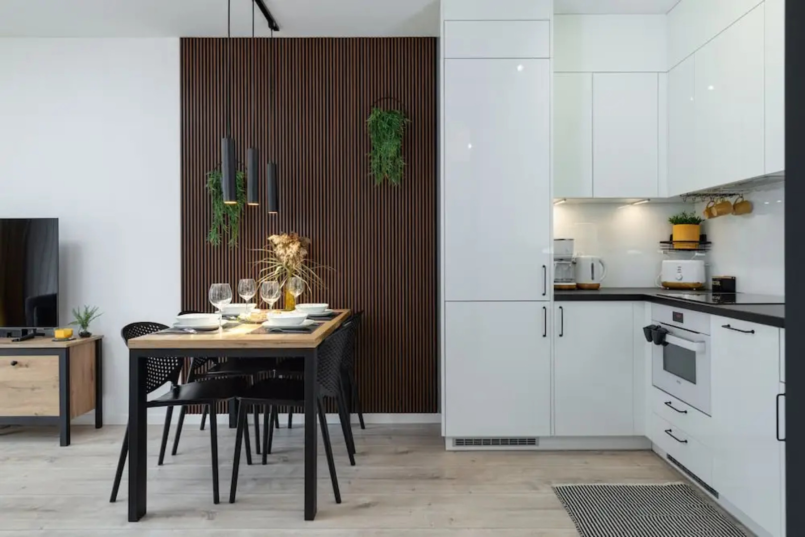 Lux Apartment Coast by Renters Prestige