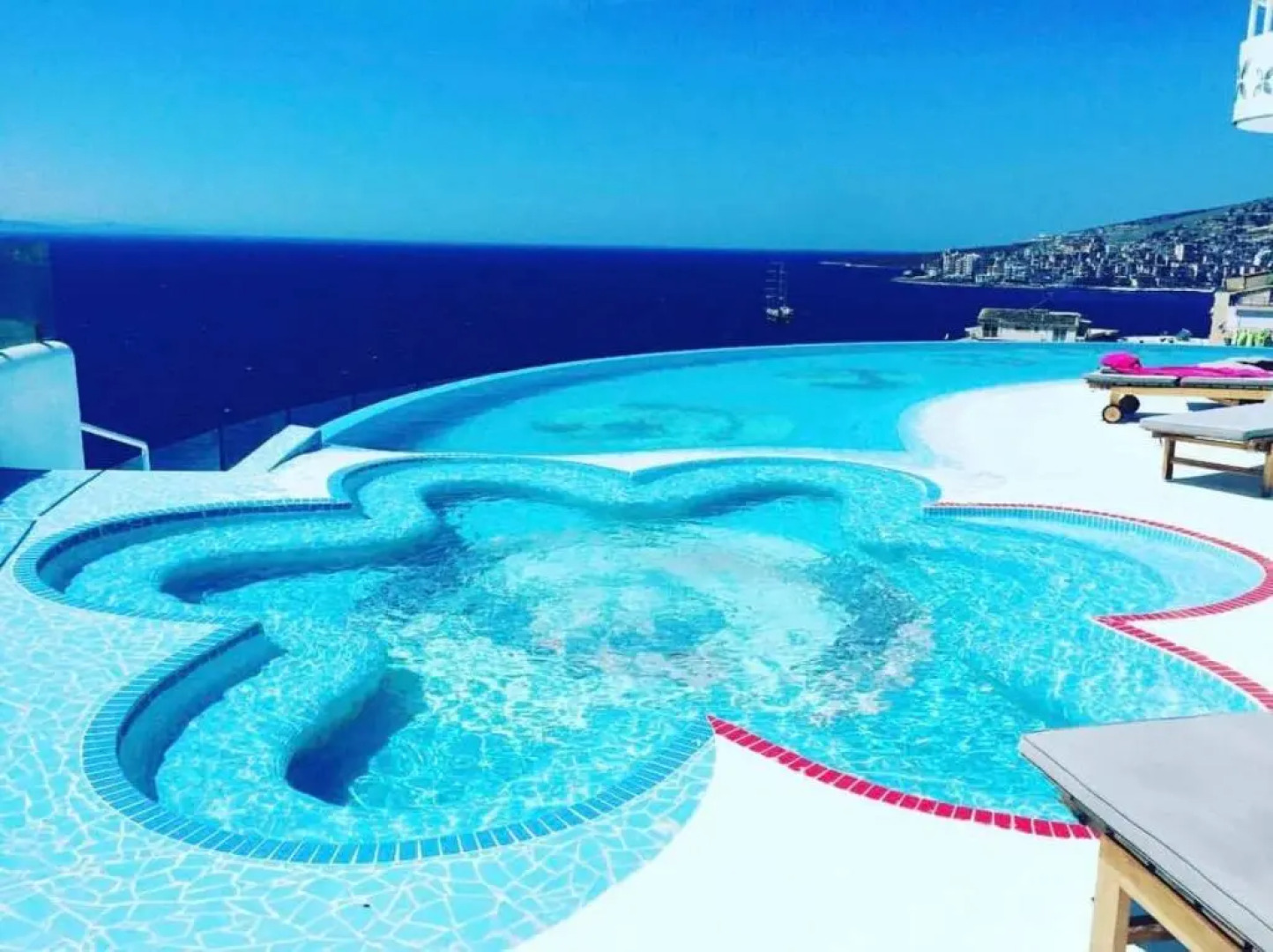 Sunny Bay Apartments