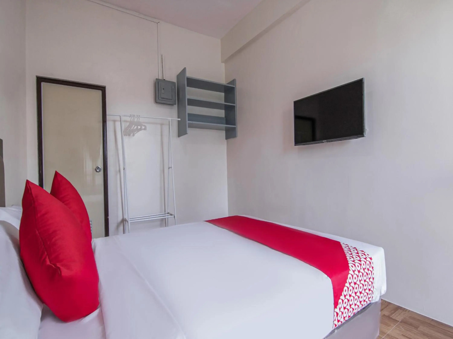 OYO 431 Apollo 11 Apartelle