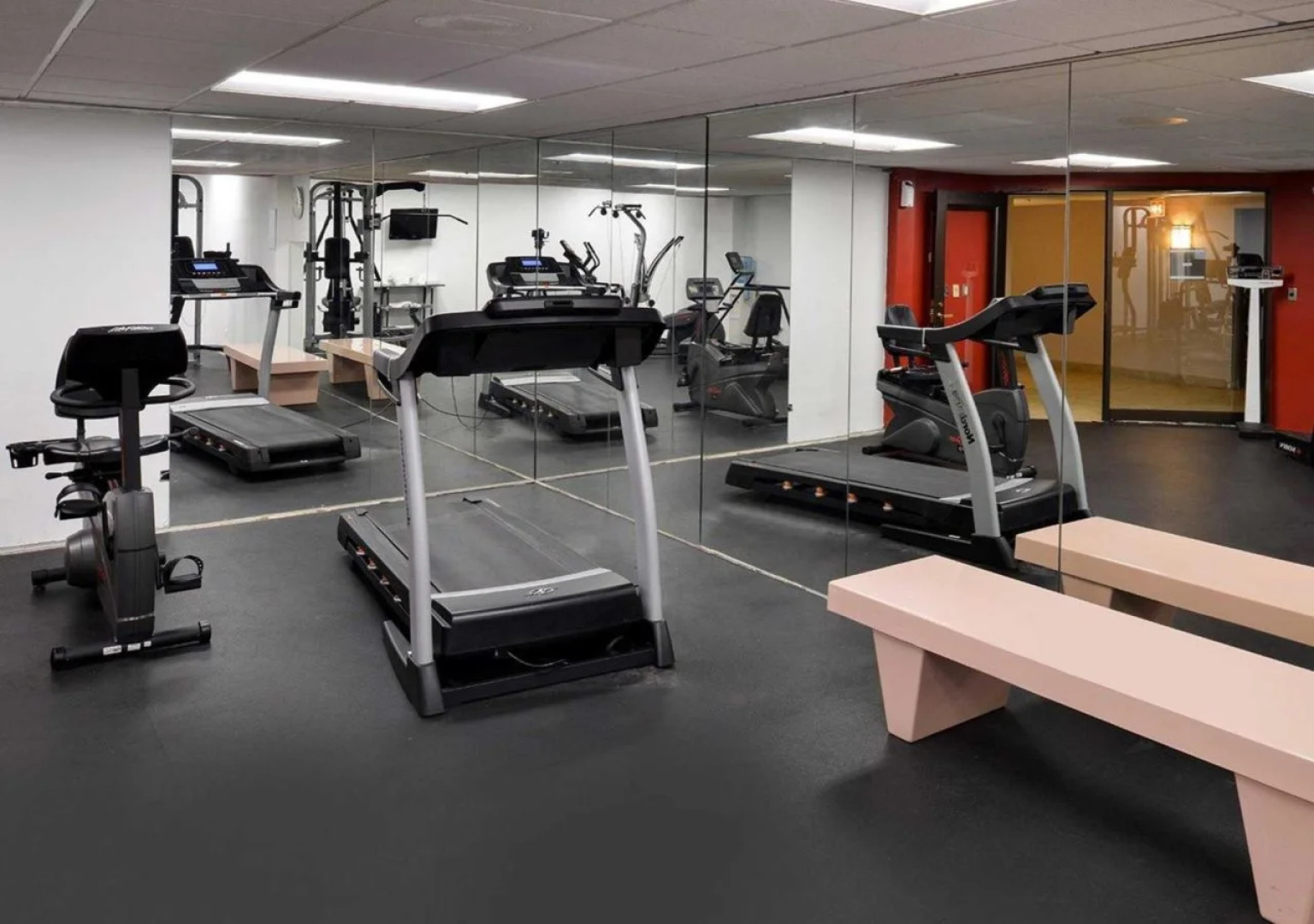 Spark by Hilton Des Plaines Chicago O'Hare