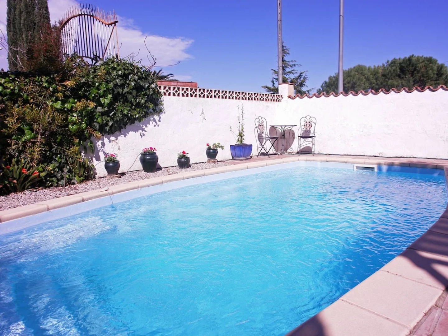 Rustic Cottage in Vilacolum With Swimming Pool