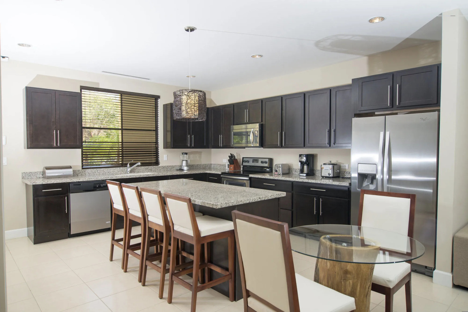 Coco Breeze Residence