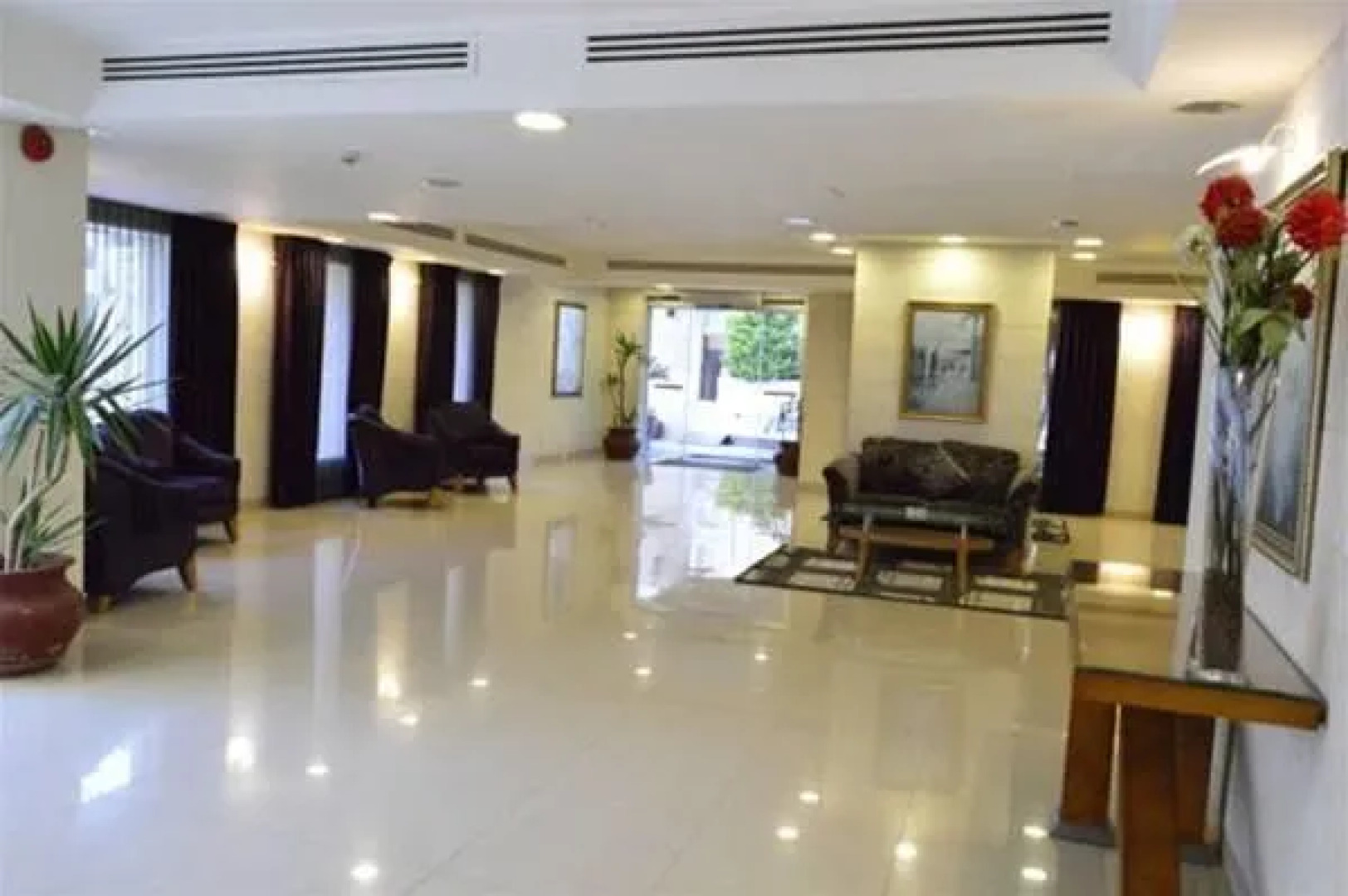 Grand Stay Hotel Suites