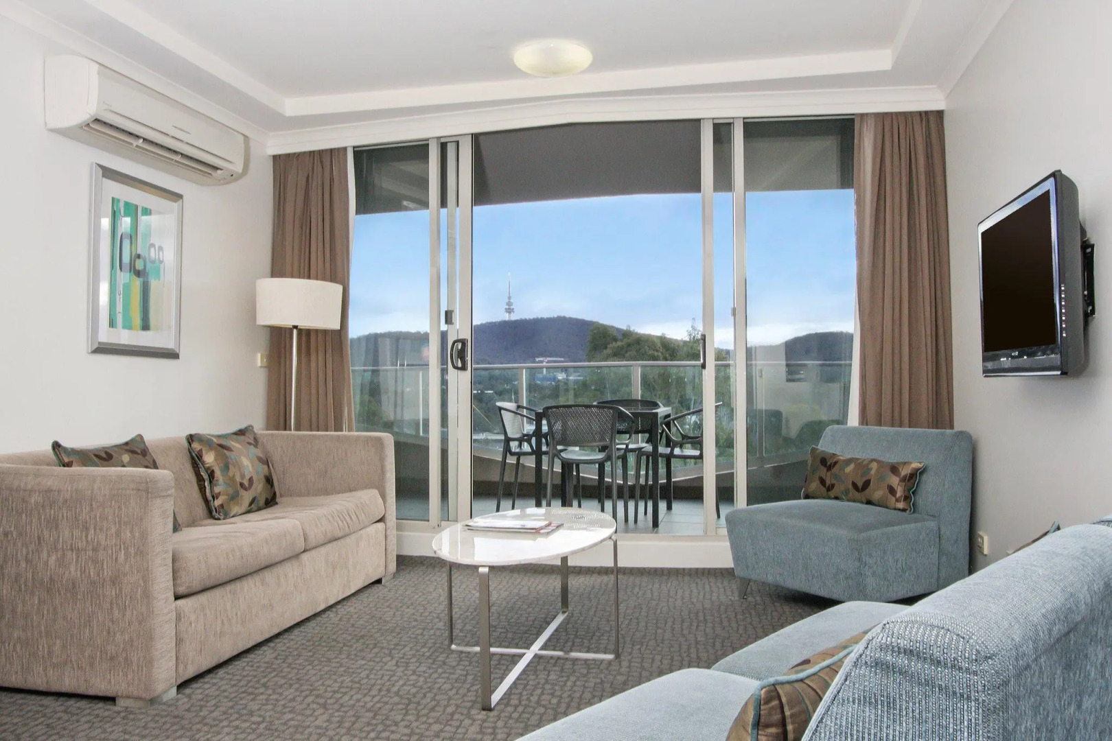 Pacific Suites Canberra