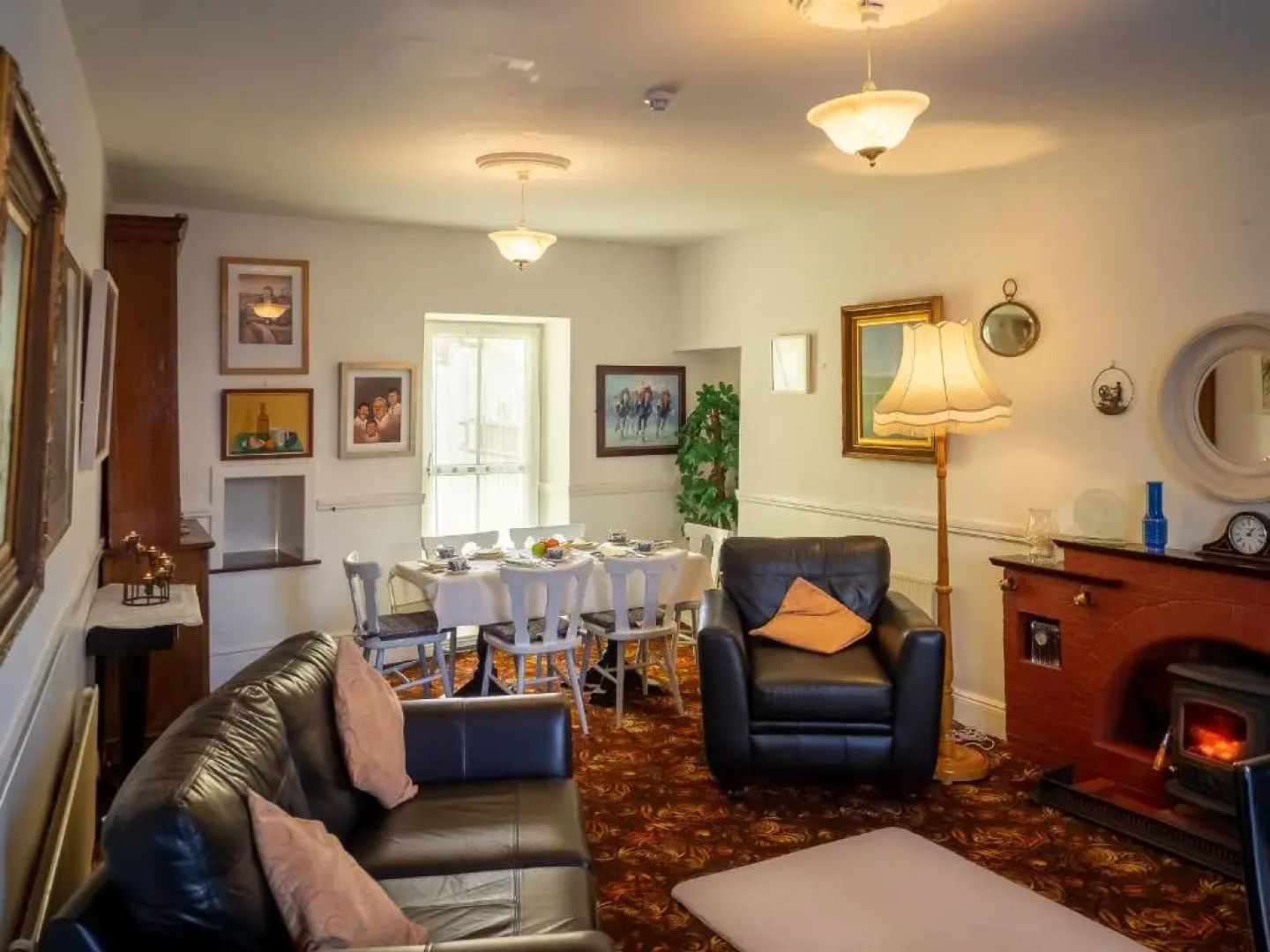 Clifden White Heather House