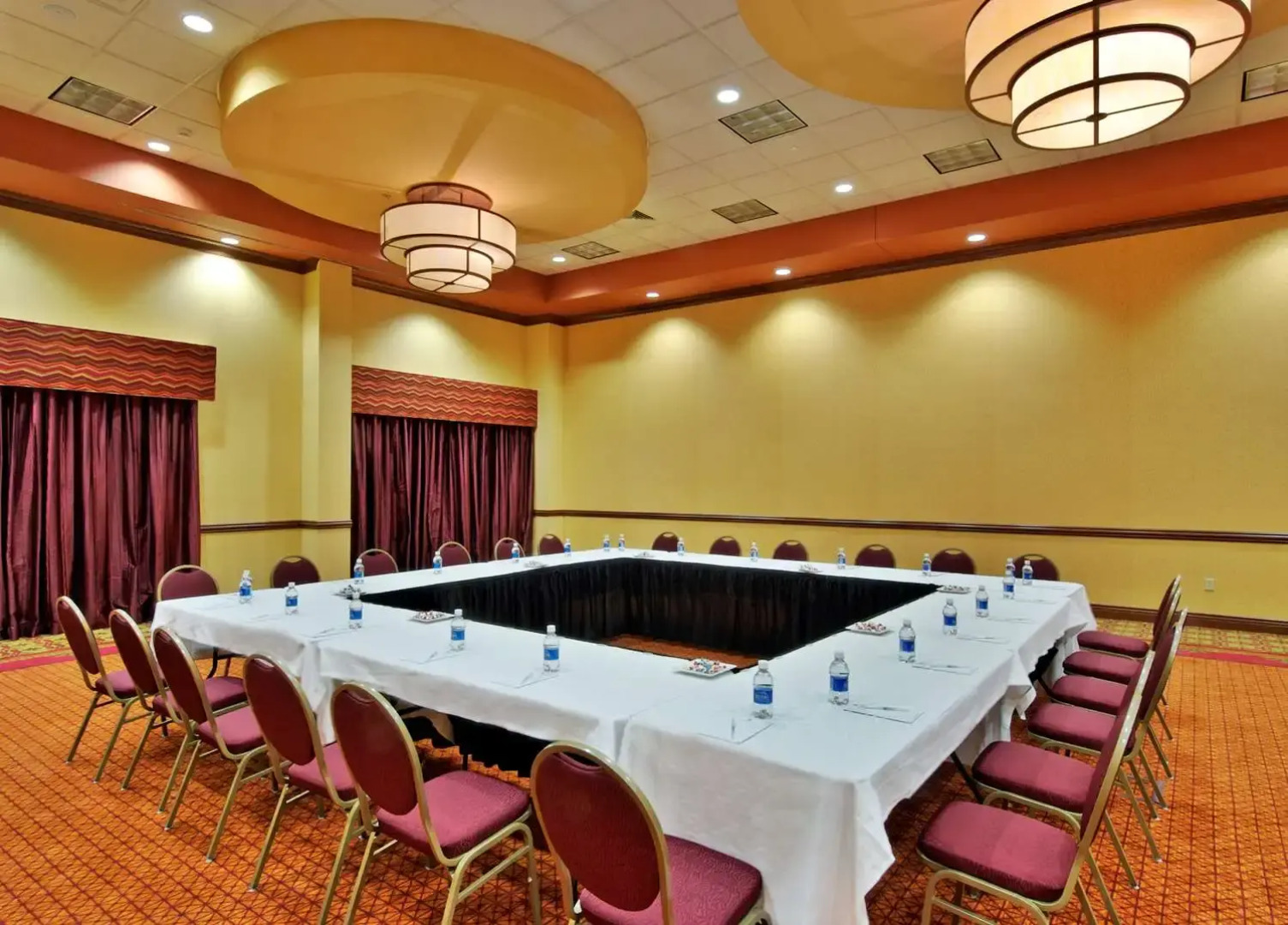 Embassy Suites by Hilton Omaha La Vista Hotel & Conference Center