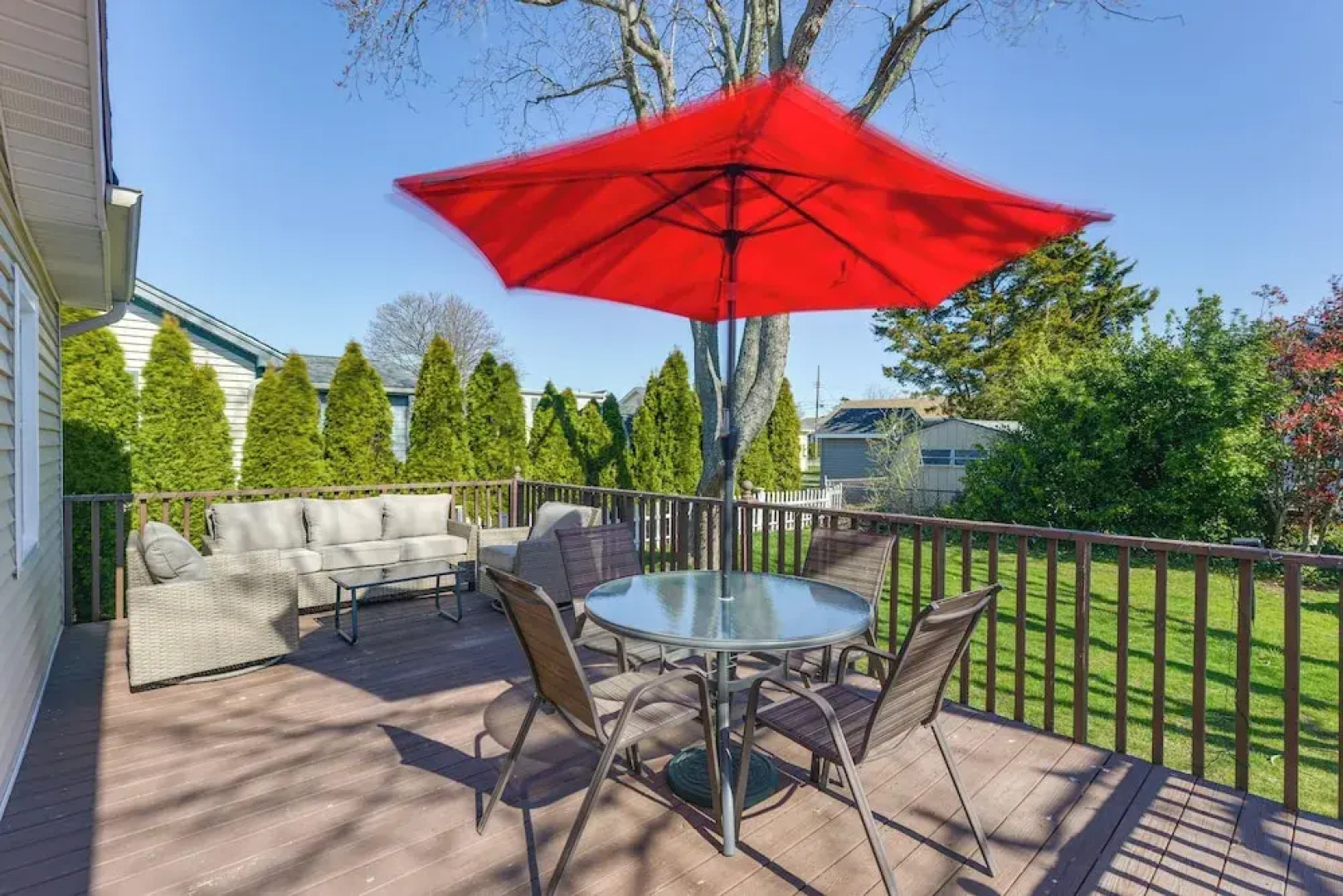 Cozy Villas Cottage w/ Deck, 1/2 Block to Beach!