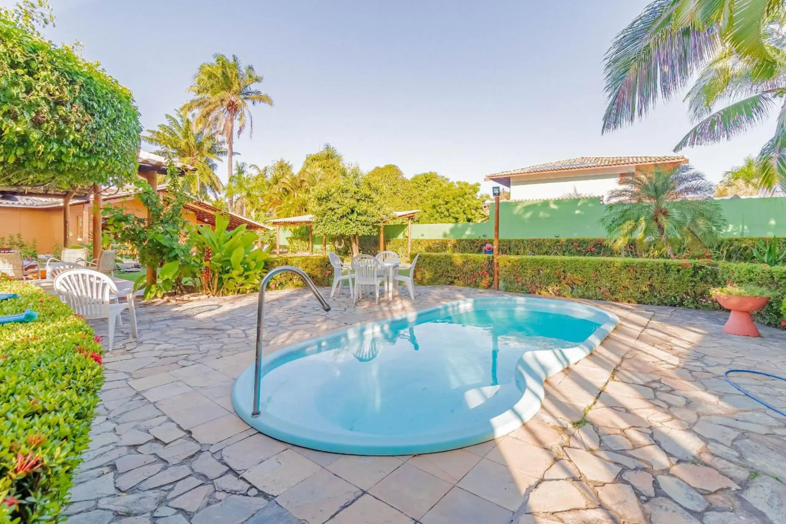 VT04 Excelente Casa 3 Quartos e Piscina