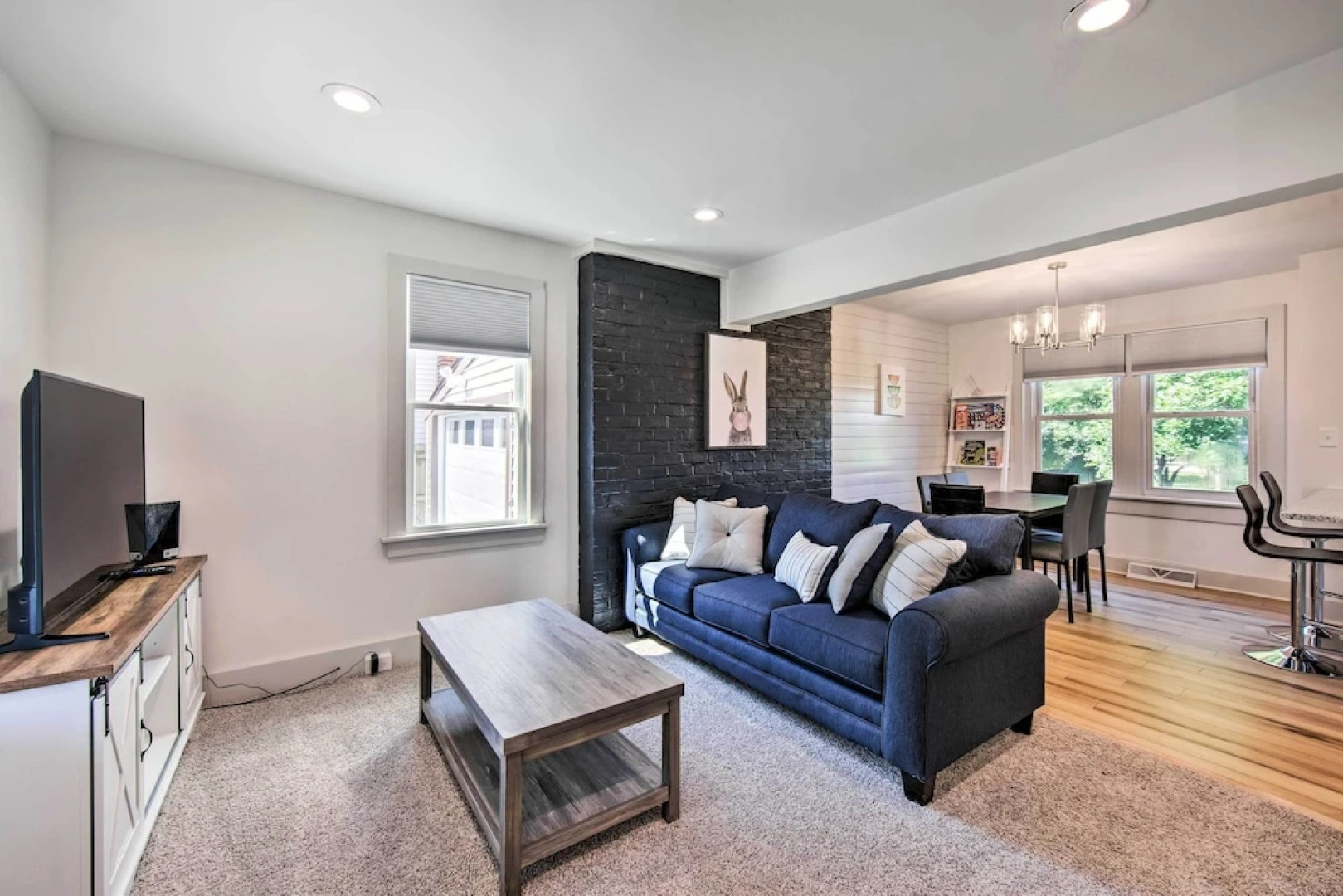 Updated Ronks Home ~ 8 Mi to Dtwn Lancaster!