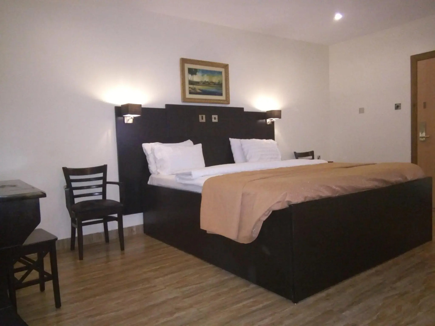 Eden Crest Hotel & Resort