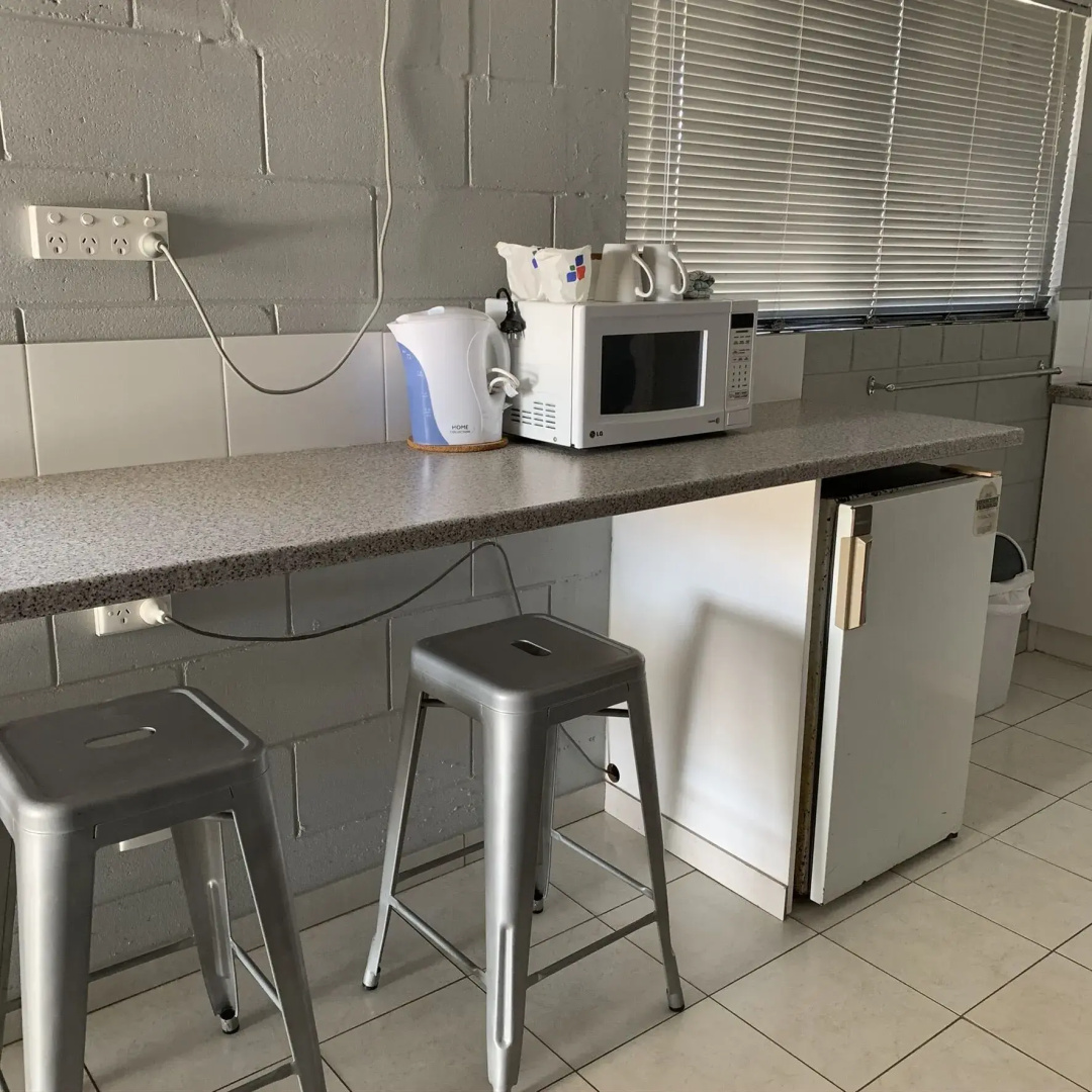 Hillview Motel