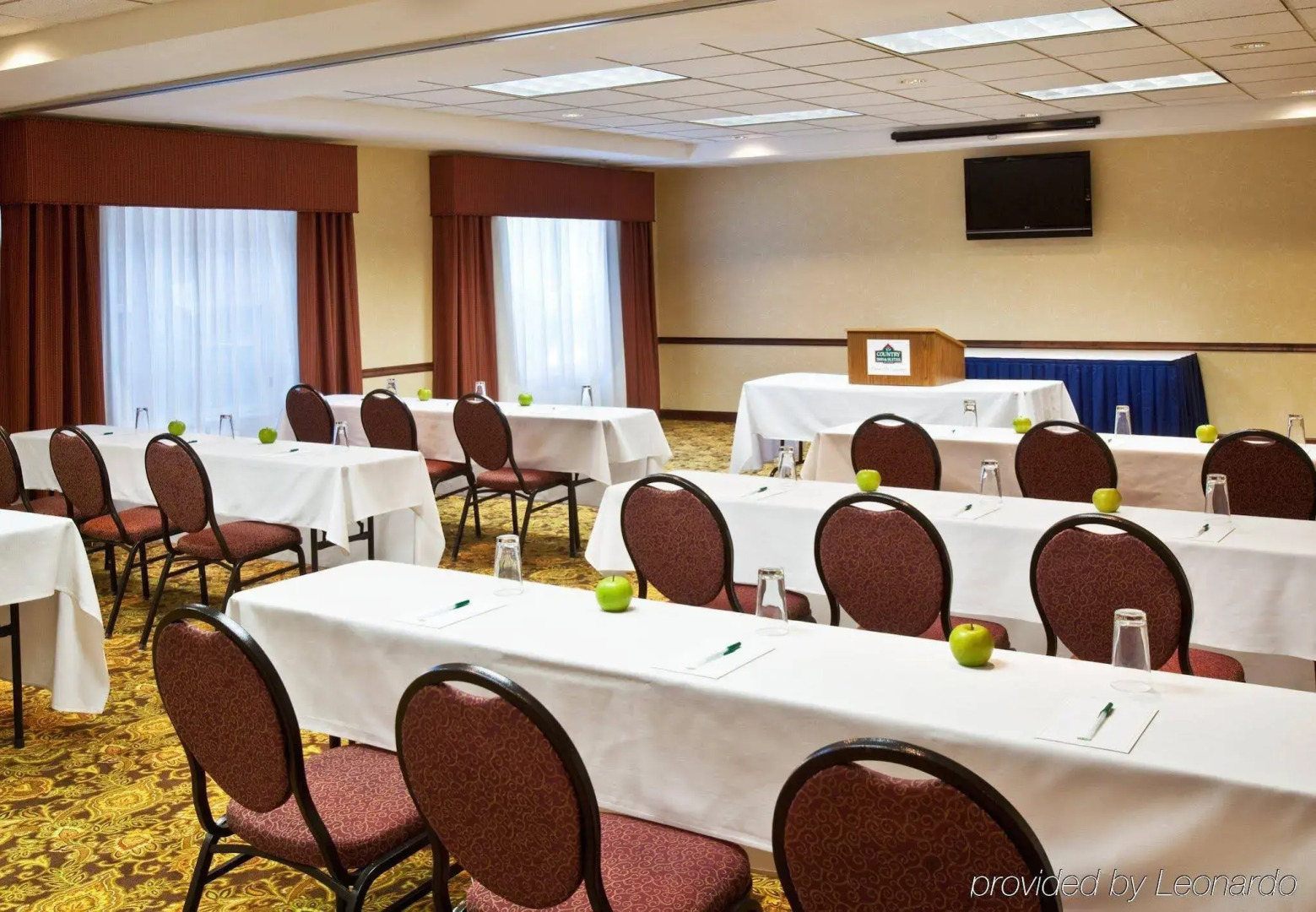 Country Inn & Suites by Radisson, Des Moines West, IA