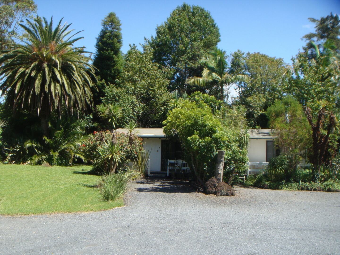 Colonial House Motel