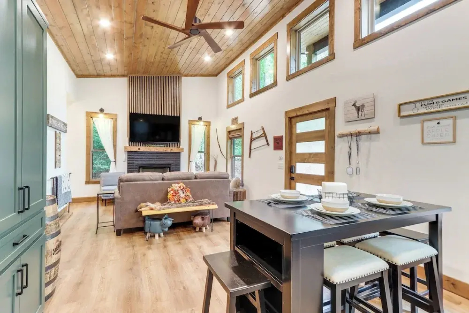 Ellijay Resort Home w/ Hot Tub & Fire Pit!