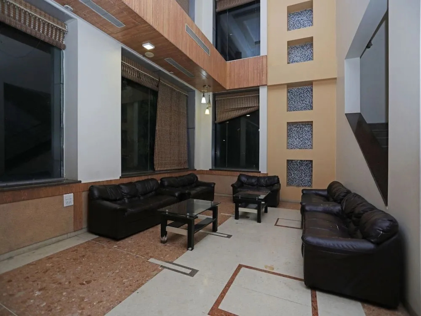 OYO 6401 The Neelam Executive