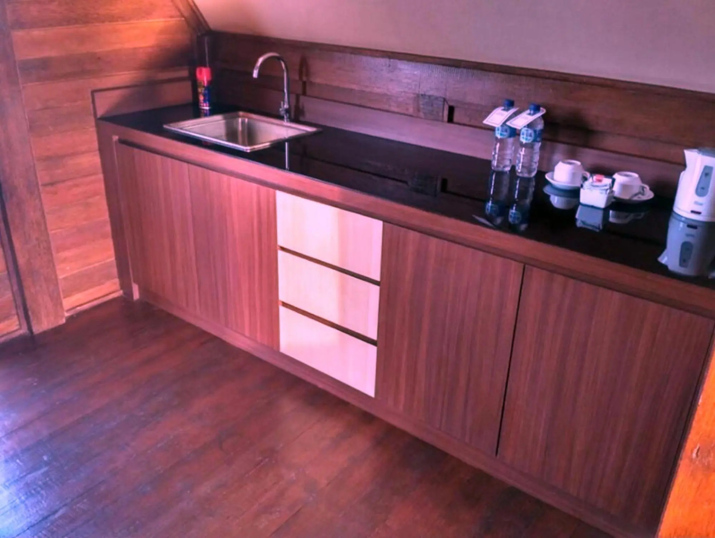 Seaview Cottage Cirebon Waterland