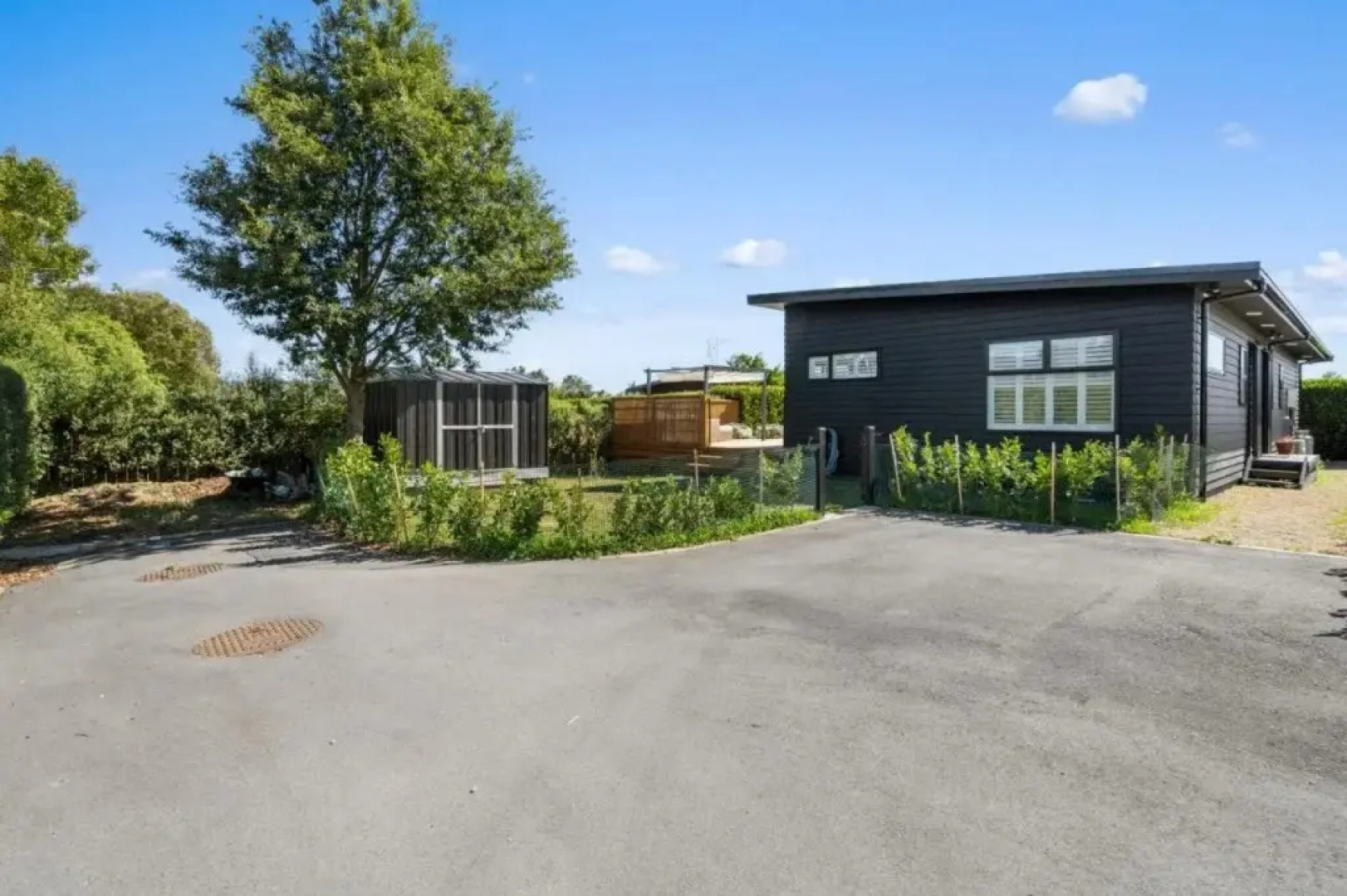 Cedar House - Martinborough Holiday Home