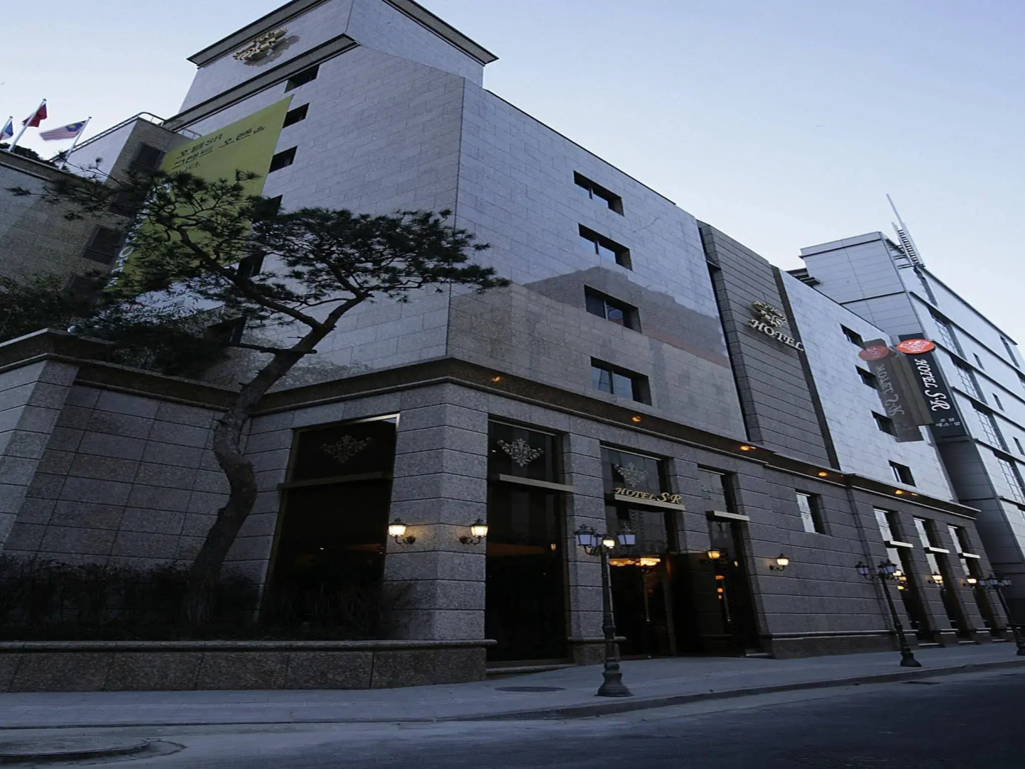 SR Suites Pangyo
