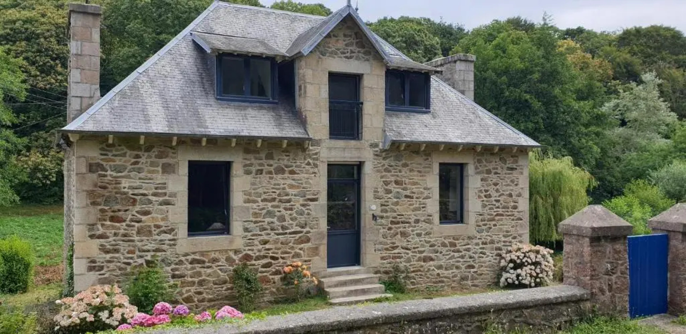 Belle maison entièrement rénovée avec jardin, WIFI, à 400m de la mer à ST QUAY-PERROS - Ref 871