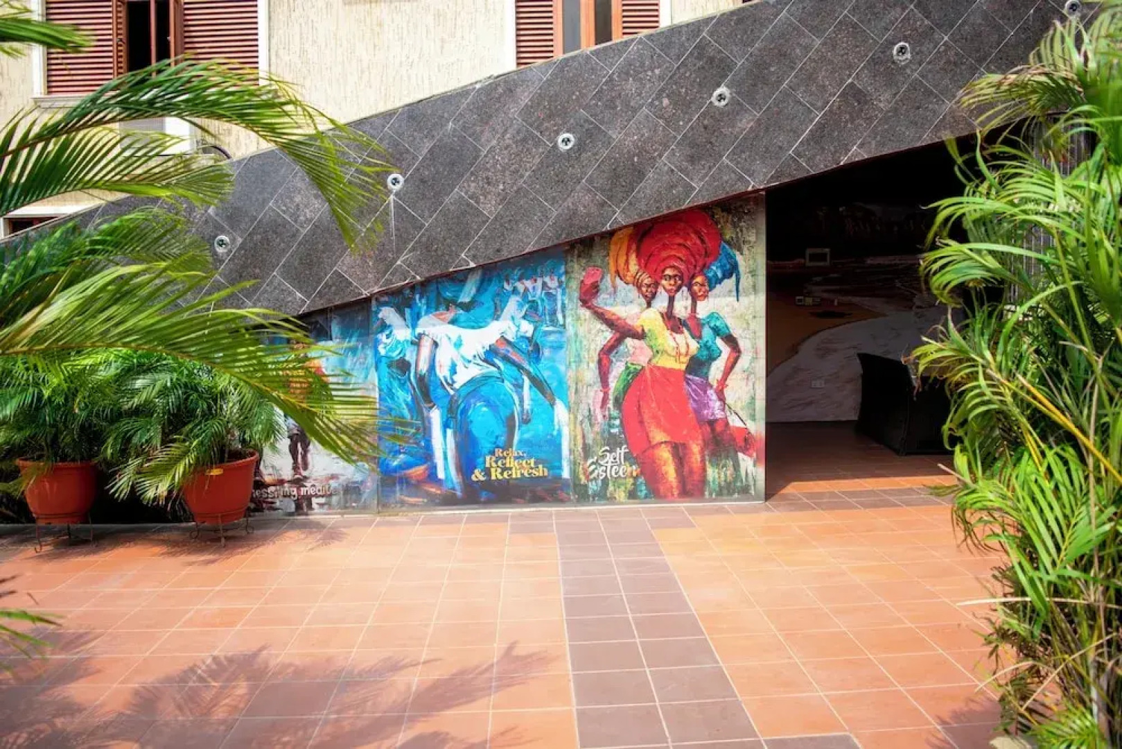 Ai-Royal Hotel & Suites