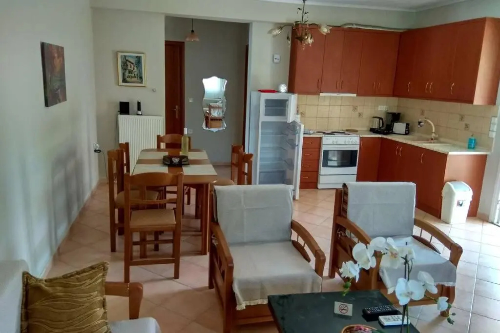 Christos Central Apartment