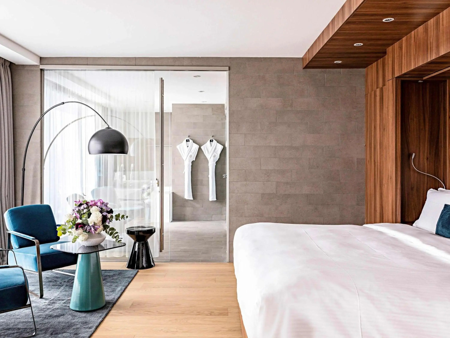 Отель Pullman Paris Tour Eiffel